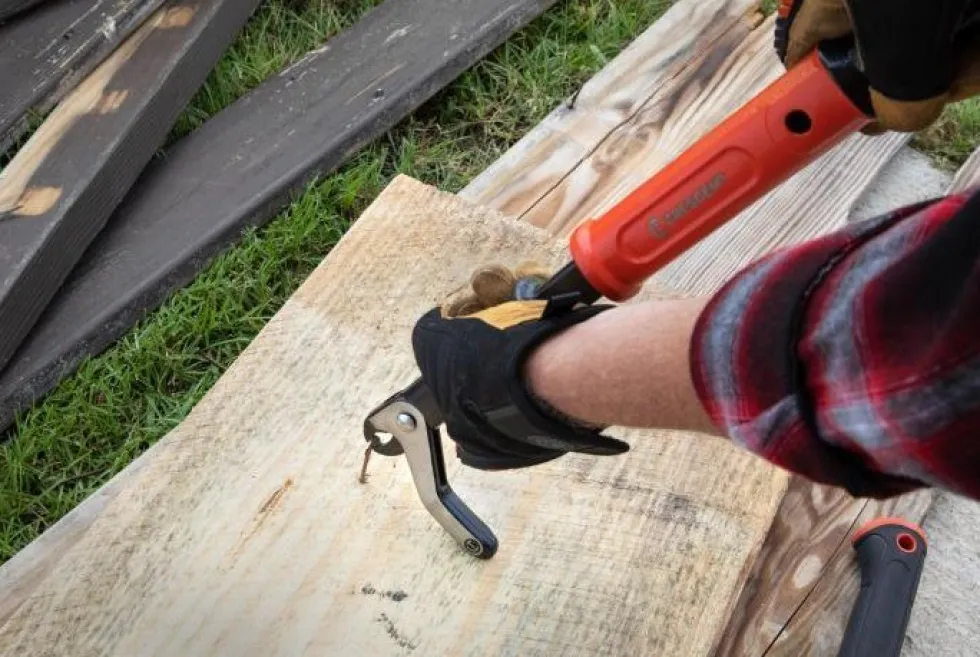 Crescent Impact Nail Puller