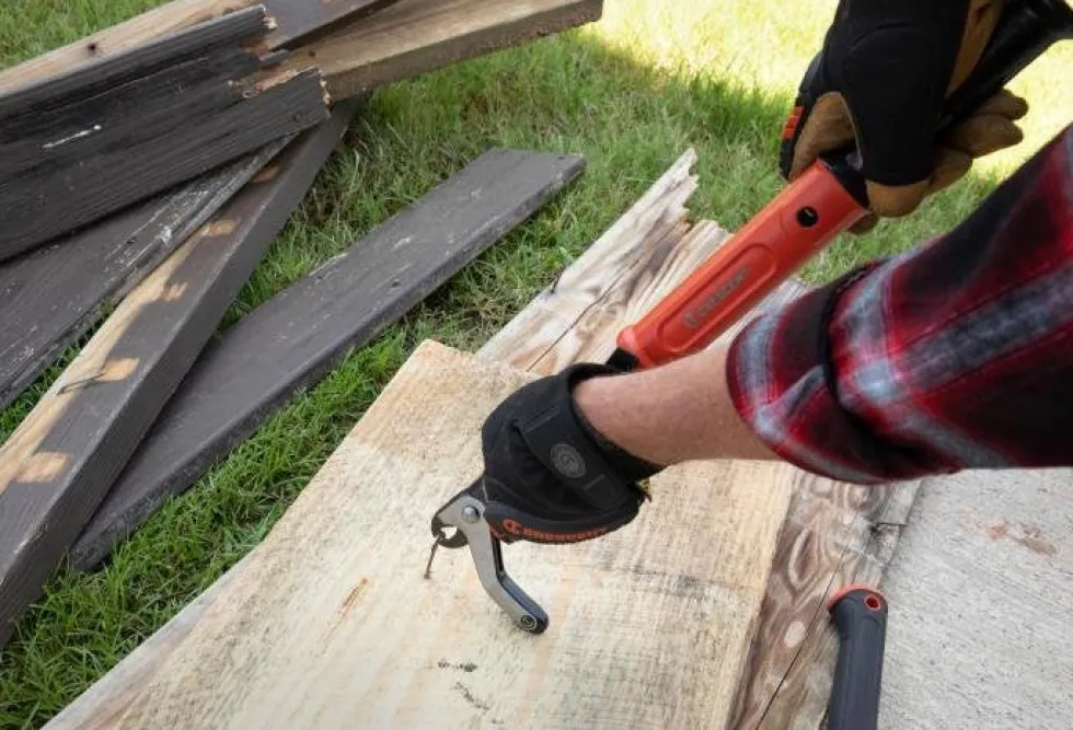 Crescent Impact Nail Puller